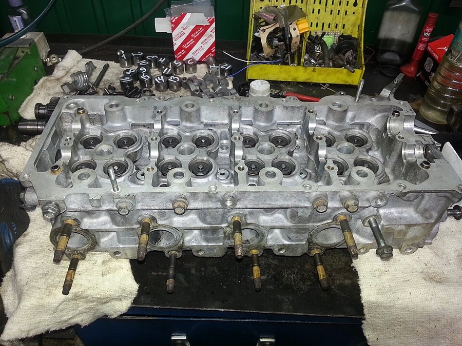 Culasse moteur 1KD complète